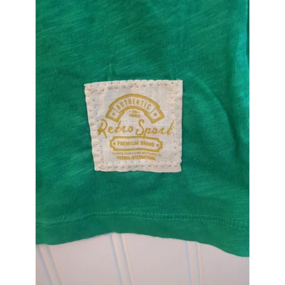 NWT Ladies M Retro Sport NY Jets NFL V Neck T-Shirt